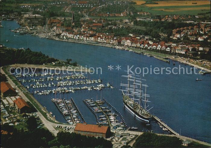 Travemuende Ostseebad Hafenpartie Viermaster Fliegeraufnahme