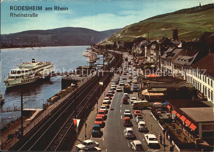 Ruedesheim Rhein Rheinstrasse Ausflugsdampfer