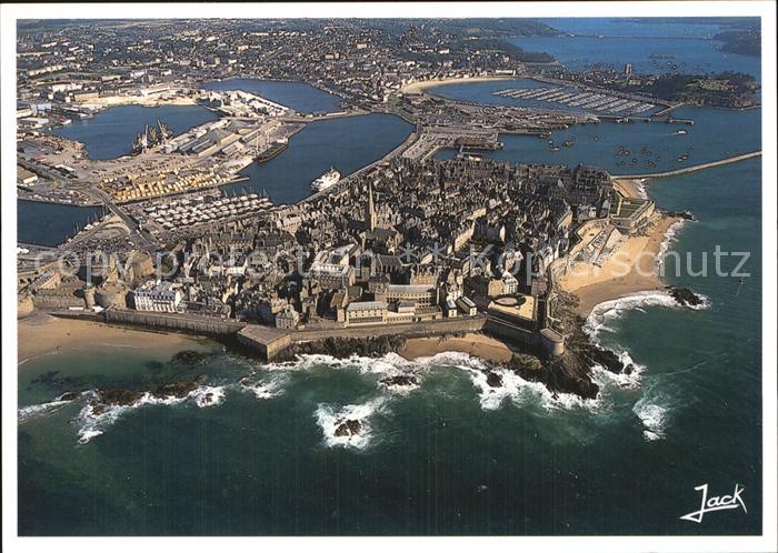 Saint-Malo 35 Fliegeraufnahme La ville intro muros