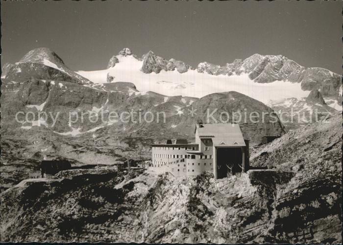 Berghaus Krippenstein mit Dachstein