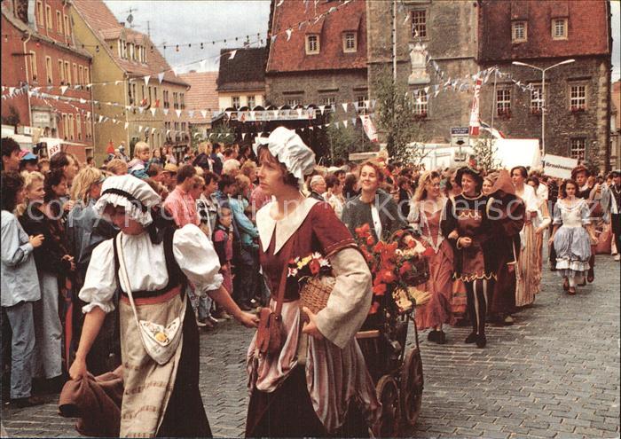 Querfurt mittelalterlicher Festumzug auf dem Markt