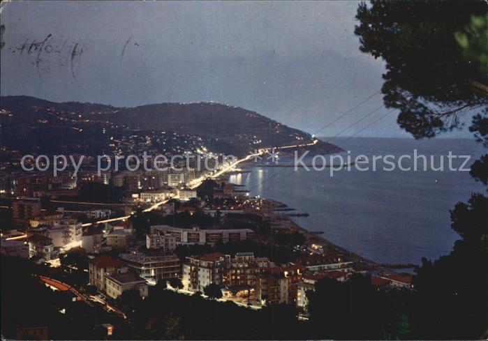 Andora Kuestenpartie bei Nacht