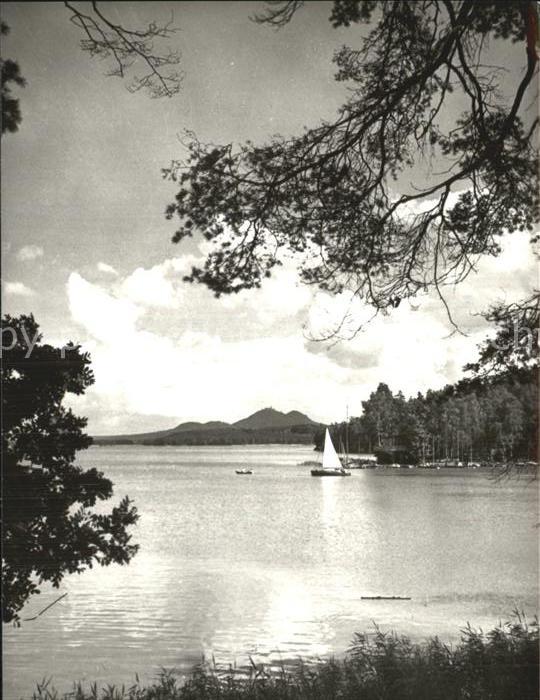 Machovo Jezero Partie am See