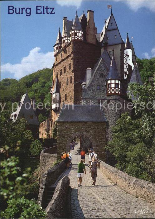 Burg Eltz im Elztal an der Mosel