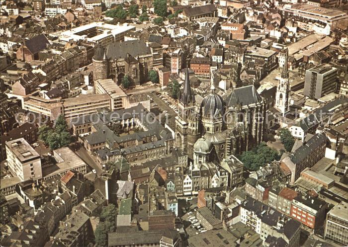 Bad Aachen Fliegeraufnahme Kirchenpartie