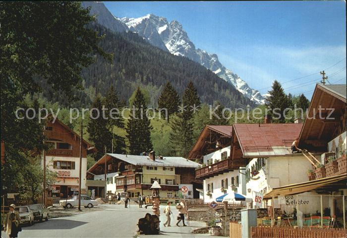 Grainau Dorfplatz Zugspitze
