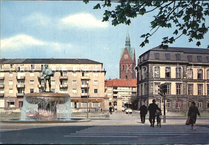 HANNOVER  CITY Duvebrunnen am Leibniz Ufer