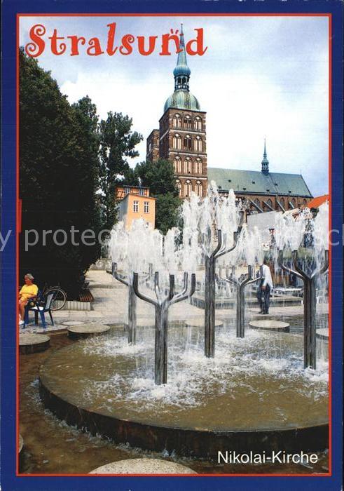 Stralsund Mecklenburg Vorpommern Nikolaikirche Springbrunnen