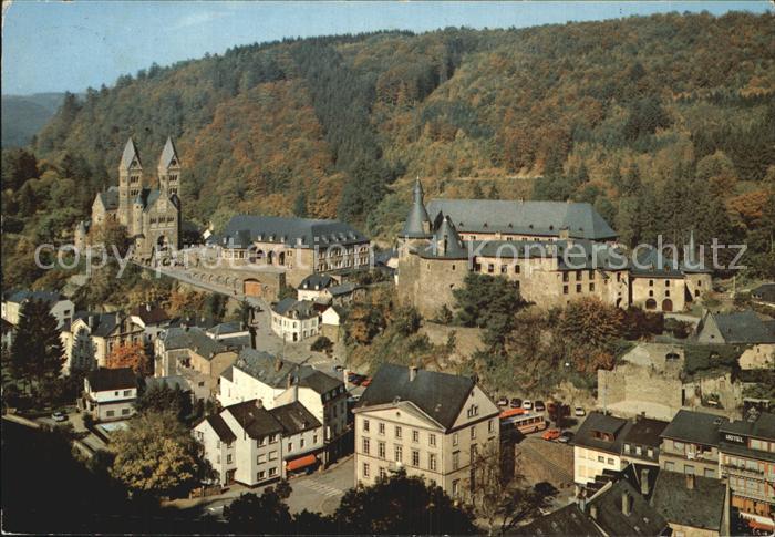 Clervaux Fliegeraufnahme mit Kirche und Schloss
