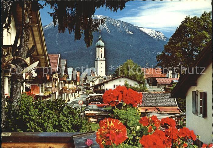 GARMISCH-PARTENKIRCHEN Bayern Sonnenstrasse mit Pfarrkirche St. Martin