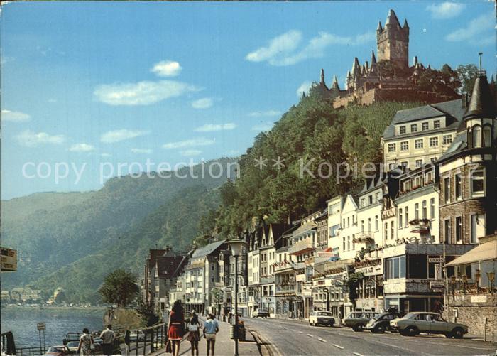 Cochem Mosel Moselpromenade mit Burg