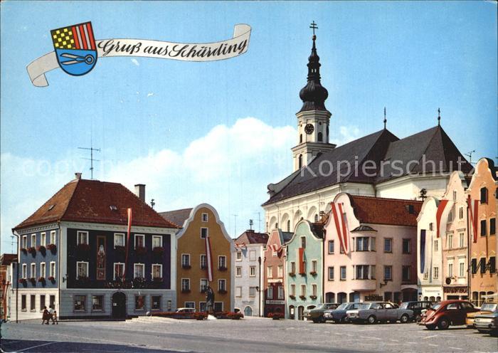 Schaerding Stadtplatz mit Kirche