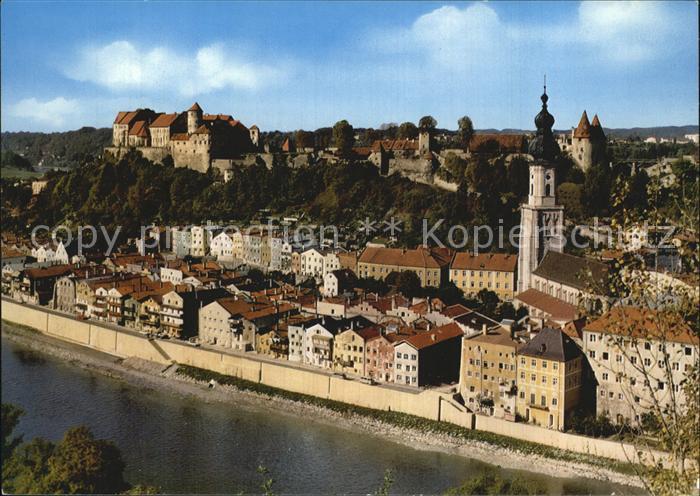 Burghausen Salzach Flusspartie mit Burg