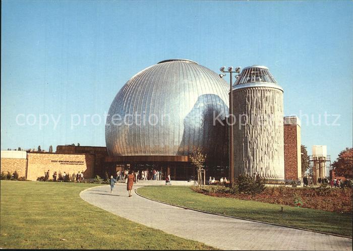 BERLIN  CITY Zeiss Grossplanetarium Ernst Thaelmann Park Hauptstadt der DDR
