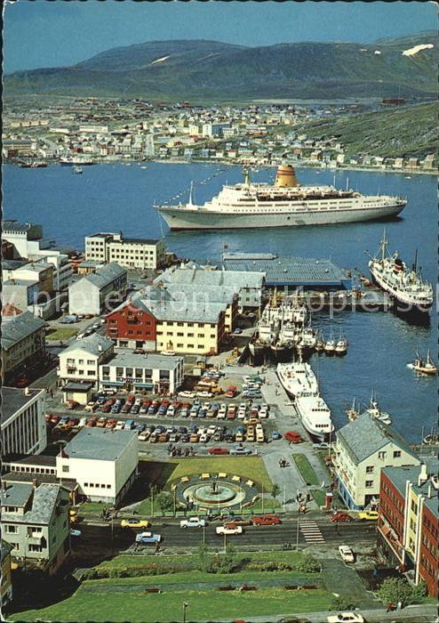 Hammerfest Hafen Passagierdampfer Faehre Fliegeraufnahme