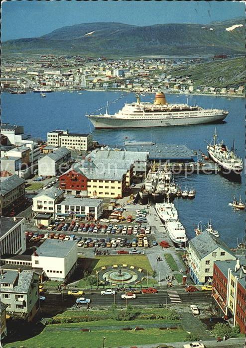 Hammerfest Hafen Passagierdampfer Faehre Fliegeraufnahme