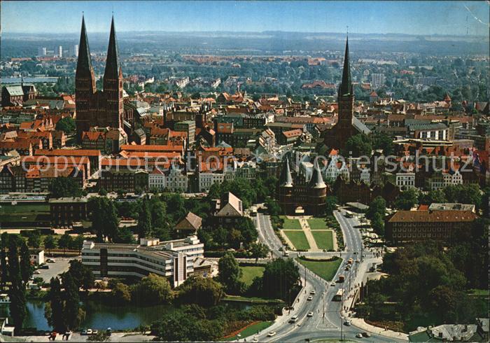 LueBECK  CITY Luftaufnahme  Sankt Maienkirche Holstentor Sankt Petri
