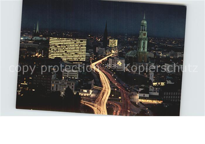 HAMBURG  CITY Blick auf Ost West Strasse Michaeliskirche und City