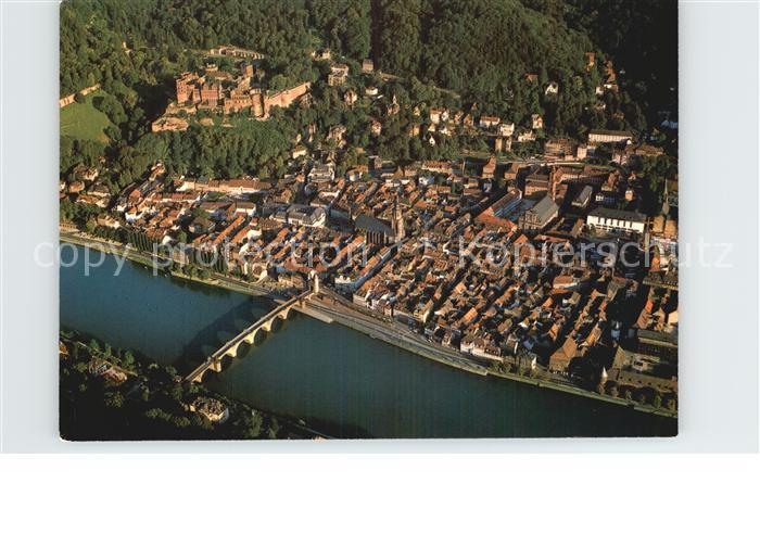 Heidelberg Neckar mit Schloss Fliegeraufnahme