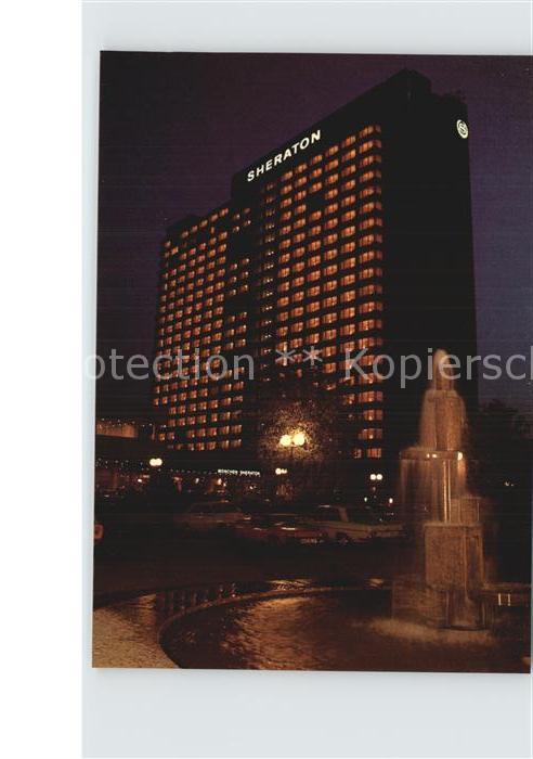 Muenchen Bayern Sheraton Hotel Fontaene Nachtaufnahme