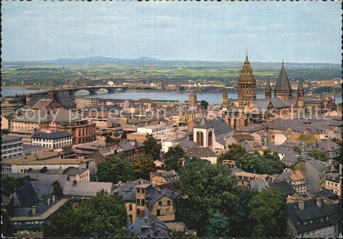 Mainz Rhein Panorama mit Dom und Rheinbruecke