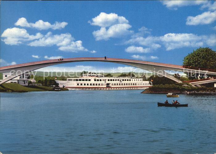 Bruecken Bridges Ponts Dyckerhoff-Bruecke Wiesbaden-Schierstein Motorschiff