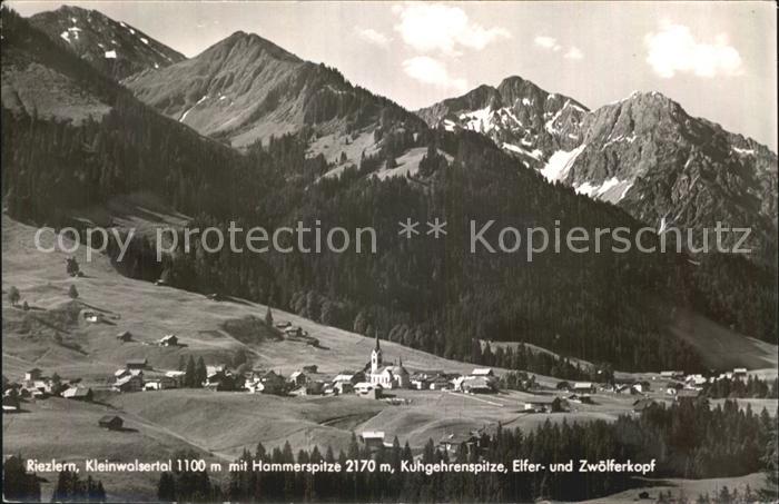 Riezlern Kleinwalsertal Vorarlberg mit Hammerspitze Kuhgernespitze
