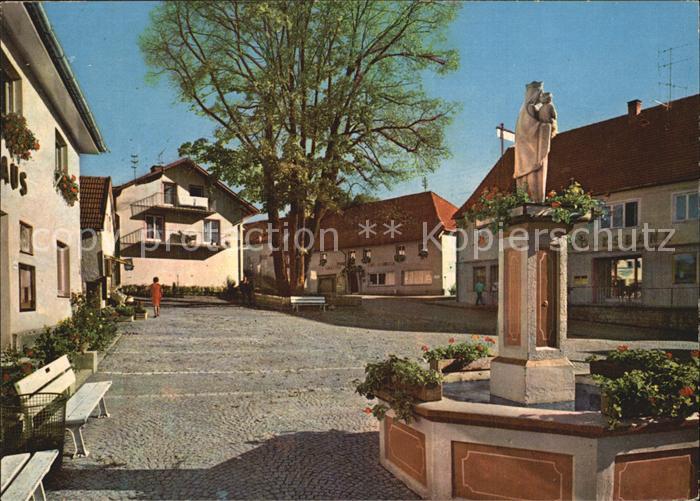 Frauenau Rathausplatz Brunnen