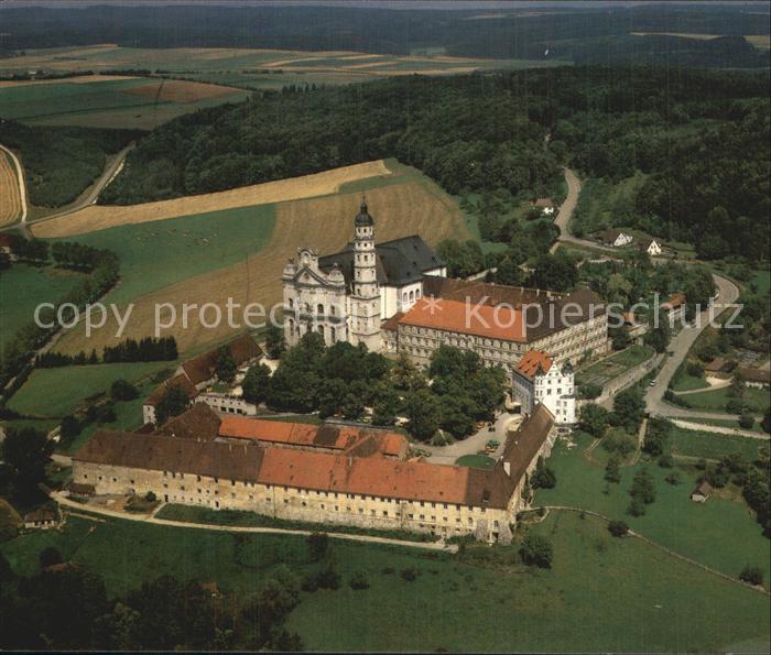 Neresheim Abtei mit Abteikirche Fliegeraufnahme