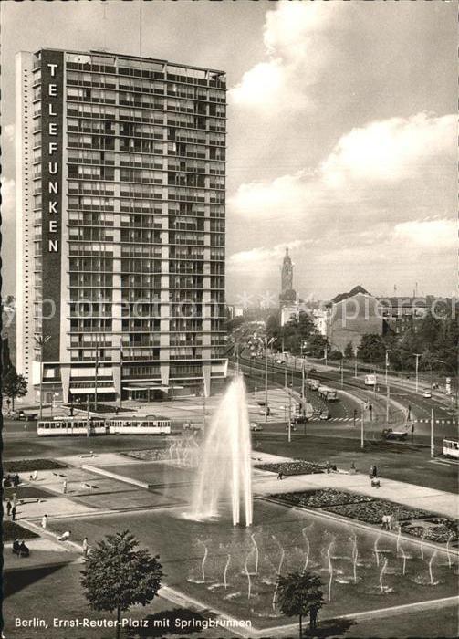 BERLIN  CITY Ernst Reuter Platz mit Springbrunnen