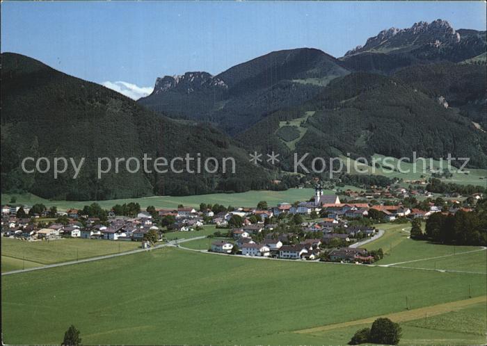 Aschau Chiemgau Gesamtansicht mit Kampenwand