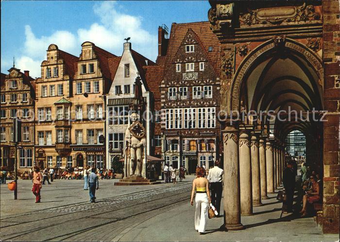 BREMEN  CITY Marktplatz mit Roland Statue Rathaus Arkaden