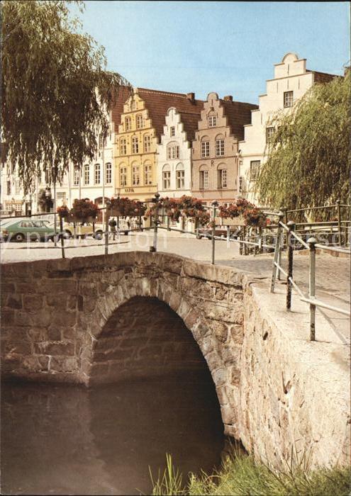 Friedrichstadt Eider Steinbruecke alte hollaendische Giebelhaeuser Marktplatz