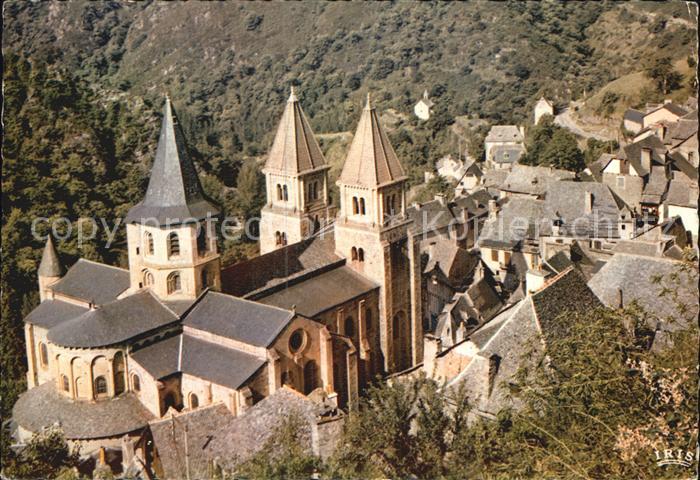 Conques en Rouergue Pyrenees Region Fliegeraufnahme Vue plongeante des Comb
