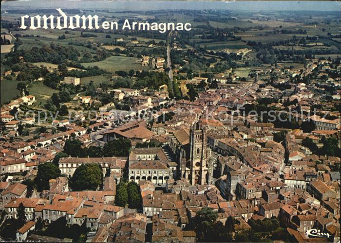 Condom Fliegeraufnahme mit Cathedrale