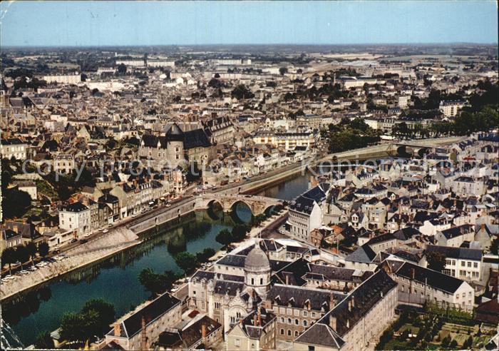 Laval Mayenne Fliegeraufnahme Brueckenpartie