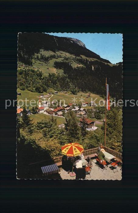 Finkenberg Tirol Blick von der Schoenen Aussicht auf Gschoesswand