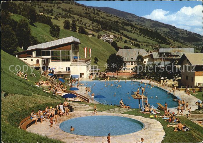 Saalbach-Hinterglemm Sportzentrum Hallenbad Freibad Tennis Minigolf