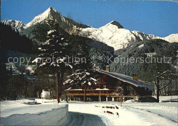 Graen Tirol Haus Moradell Winterpanorama mit Geishorn und Rauhhorn Allgaeuer Alp
