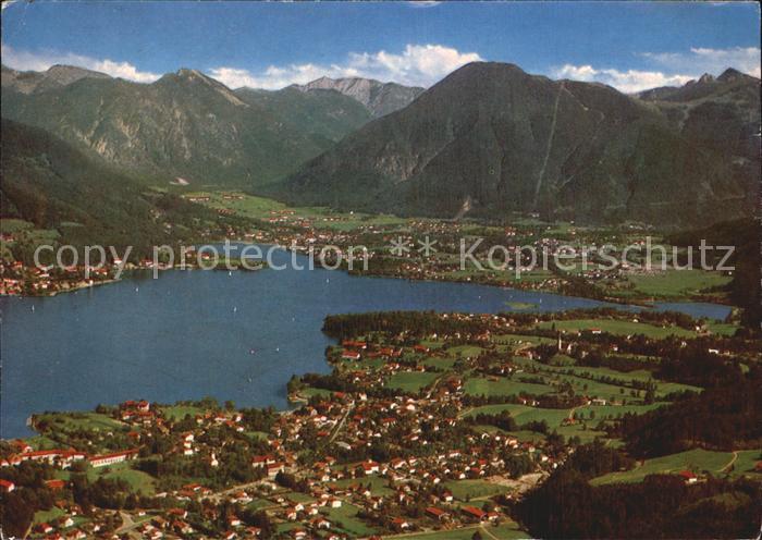 Bad Wiessee mit Wallberg und Bodenschneid Mangfallgebirge Fliegeraufnahme