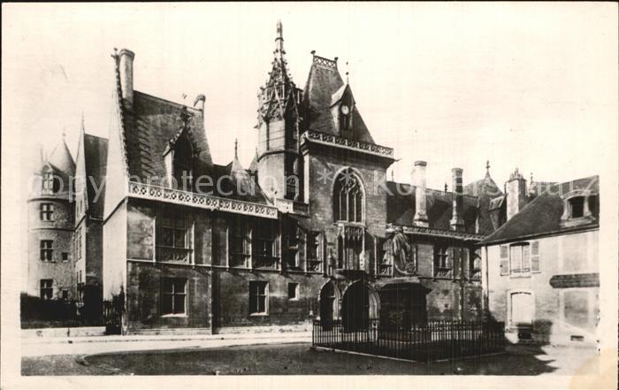 Bourges Palais Jacques Coeur La Facade
