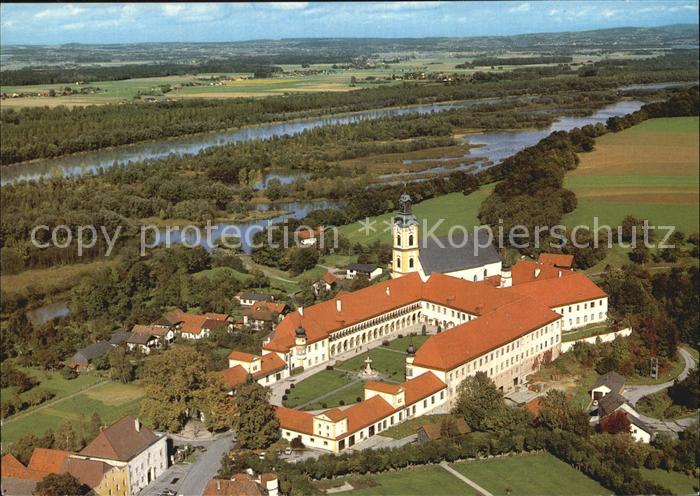 Reichersberg Inn Fliegeraufnahme mit Augustienr-Chorherrenstift
