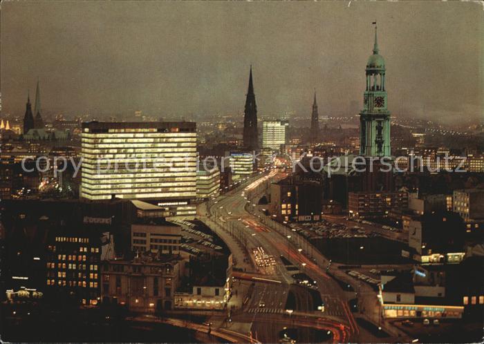 HAMBURG  CITY Ost West Strasse bei Nacht