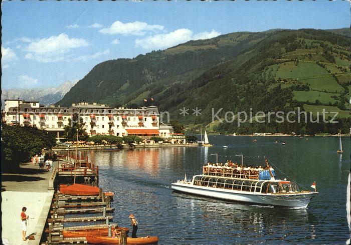 Zell See Uferpromenade Ausflugsdampfer Grand Hotel