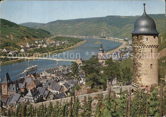 Zell Mosel Panorama mit Ortsteil Kaimt