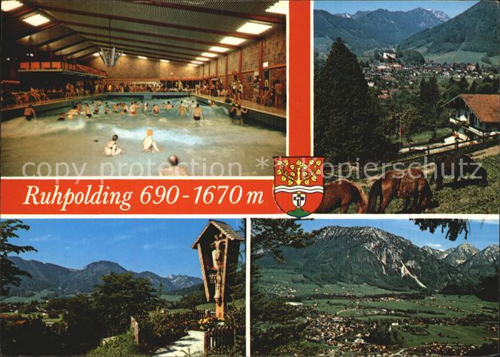 Ruhpolding Bayern Gesamtansicht mit Alpenpanorama Ponys Wegekreuz Hallenbad
