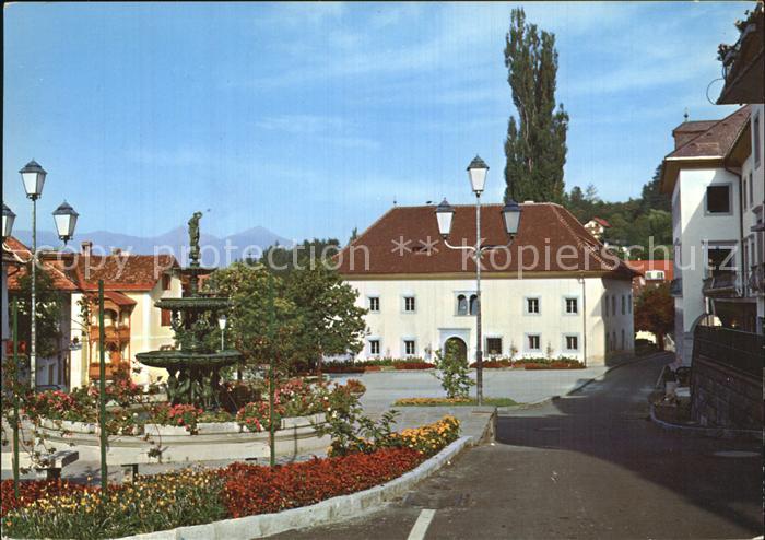 Millstatt Millstaettersee Marktplatz Brunnen