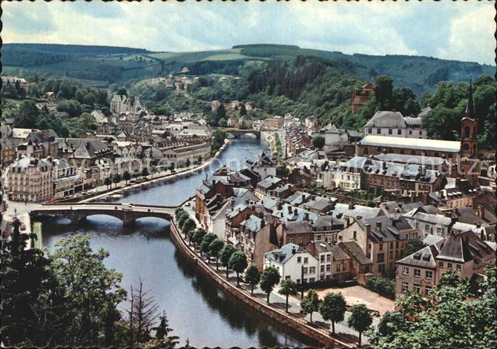 Bouillon Wallonne Panorama mit Kirche