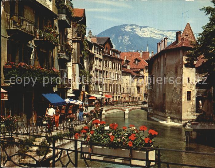 Annecy Haute-Savoie Les quais fleuris