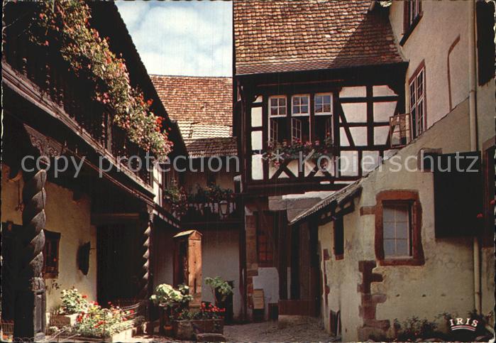 Riquewihr Haut Rhin Typischer Hinterhof